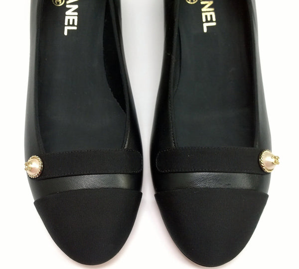 Chanel Black Leather and Grosgrain Block Heel Shoes with CC Pearl Detail
