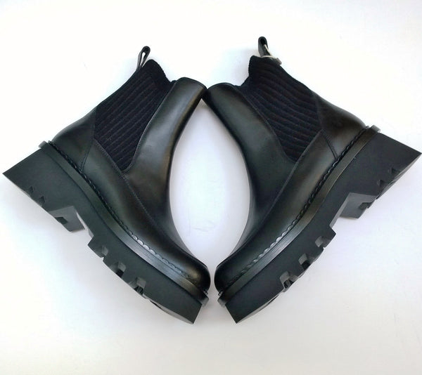 Chloé Owena Black Ankle Platform Boots with Elastic Sides