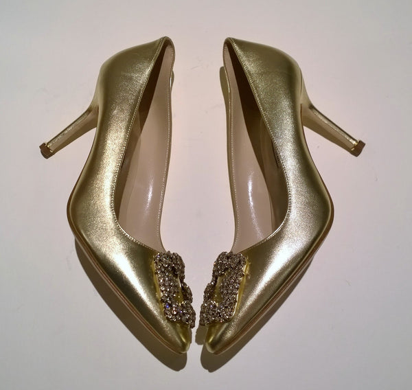 Manolo Blahnik Gold Leather Hangisi Rhinestone Buckle 90 Heels NIB Shoes