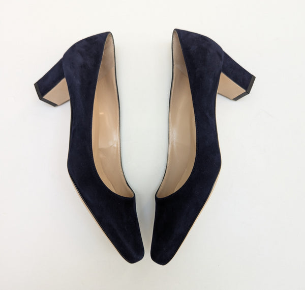 Manolo Blahnik Okkatopla 50 Navy Dark Blue Suede Block Heels New in Box