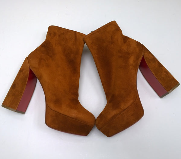 Christian Louboutin Movida Booty 130 in Foxy Brown Suede Platform Boots New in Box