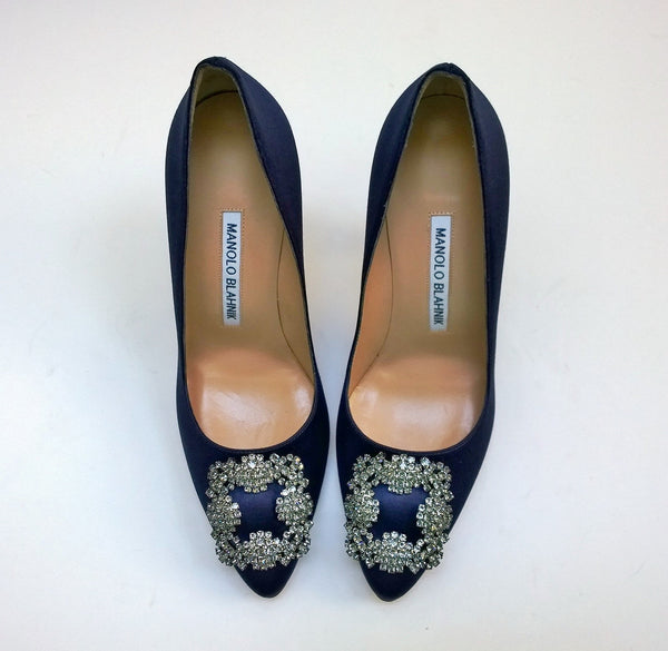 Manolo Blahnik Hangisi 105 Navy Blue Satin High Heels New in Box Buckle Shoes