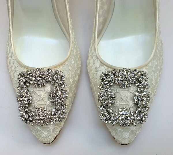 Manolo Blahnik Hangisi Lace 90 in Cream Lace Heels