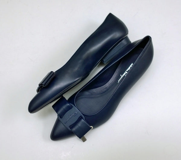 Ferragamo Viva Flats in Navy Blue Nappa Leather NIB Shoes