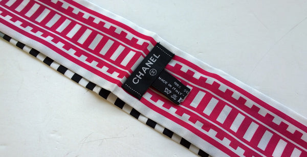 Chanel Twilly Silk Scarf Slim Bandeau Noir Rose Clair New